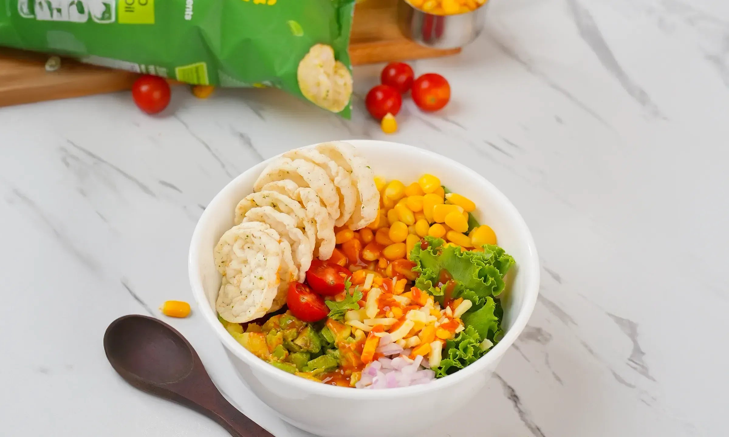Salad Bowl with Cream & Onion Brown Rice Crisps
